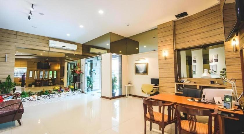 New Suanmali Hotel Bangkok Exterior foto